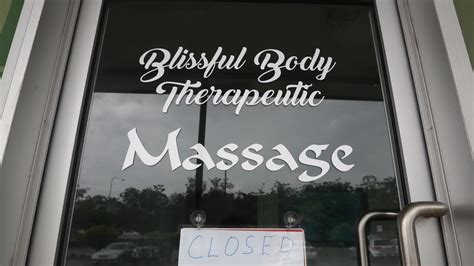 Erotic massage Molendinar
