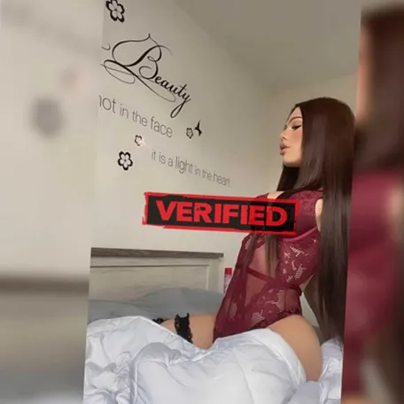 Kelly sexmachine Encontre uma prostituta Guimarães