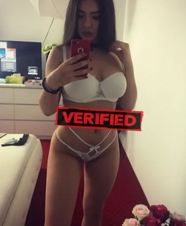 Veronica pussy Encontre uma prostituta Lordelo